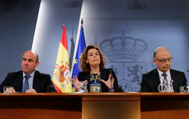 El Gobierno lava la cara a España